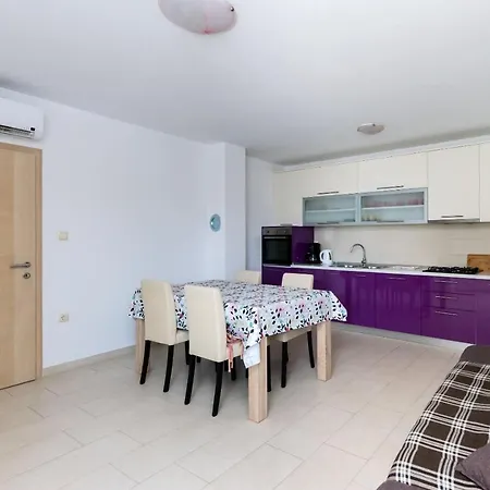 Apartment Mario Lopar
